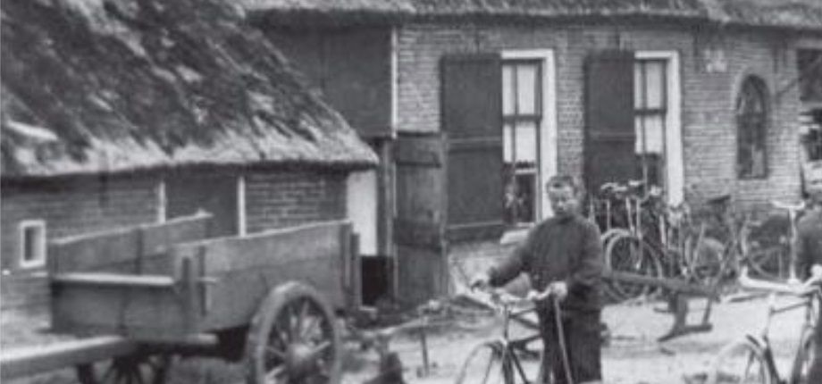Hijken - rechts smid Anton Geert Koops, links knecht Jacob Smeenge - Oranjekanaal ZZ 11
