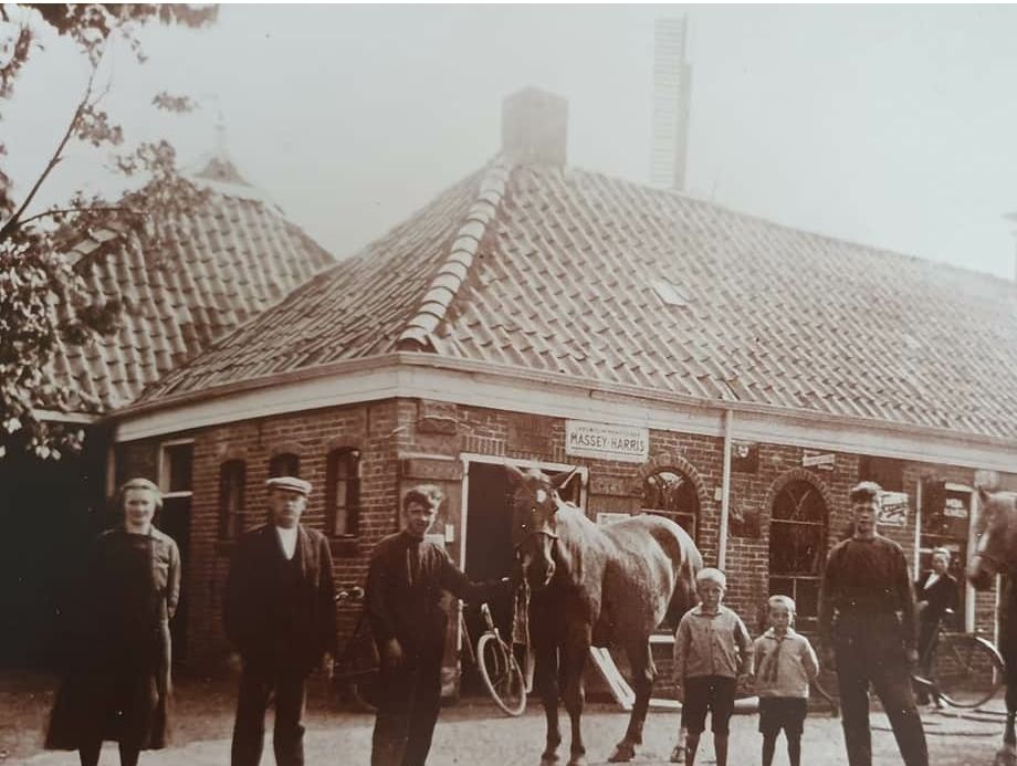 Peize - Kroeze - Hoofdstraat ( ~ 1930 )